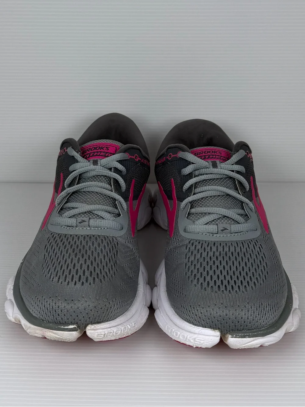 Brooks Anthem Women’s 9.5 B Gray Pink Running Walking Shoes 1202571B051